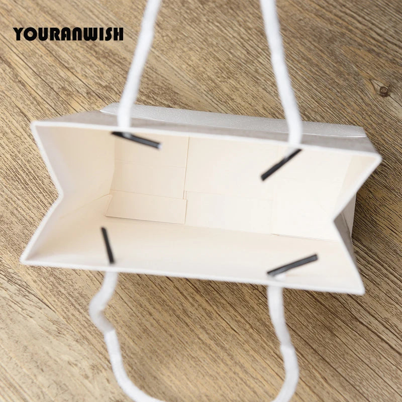 BlackPluss - 10/20pcs/lot White Black Highest Simple Paper Gift Bag Kraft Paper Candy Box With Handle Wedding Birthday Party Gift Package