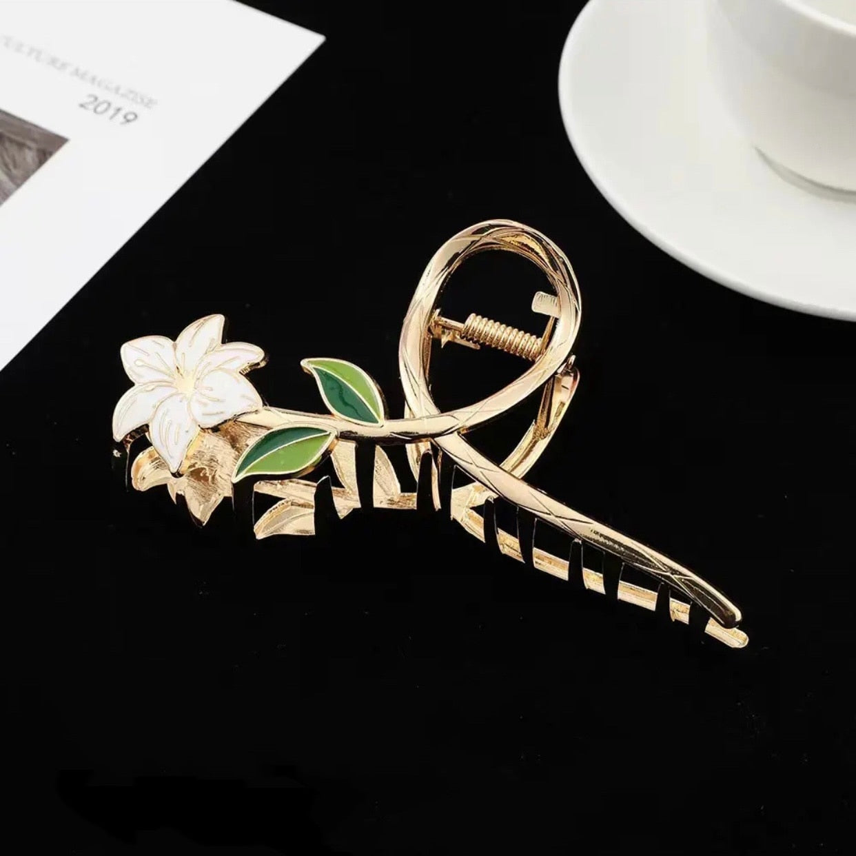 BlackPluss - Metal Hair Claw Elegant Gold Flowers