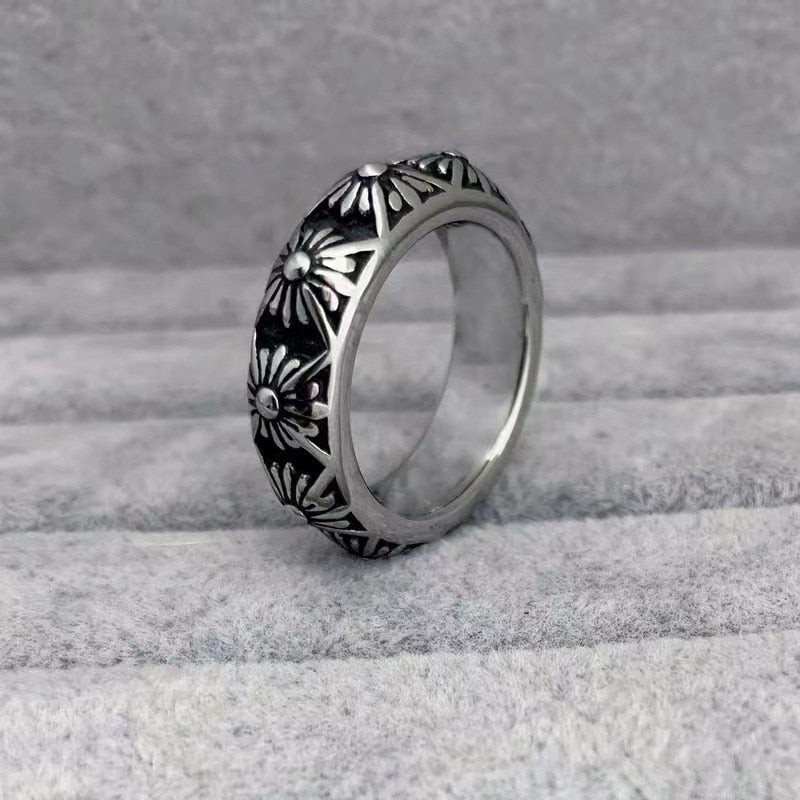 BlackPluss - Vintage Punk Cross Flower Ring Korean Retro Titanium Stainless Steel.