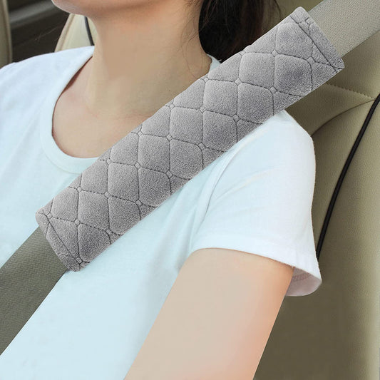 BlackPluss - Universal Car Seat Belt Cover Adjustable Plush Car Safety Belt Cover.